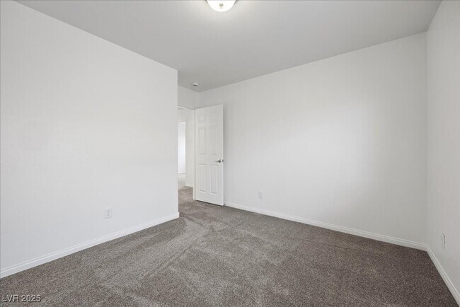 Building Photo - 9353 Grand Reve St