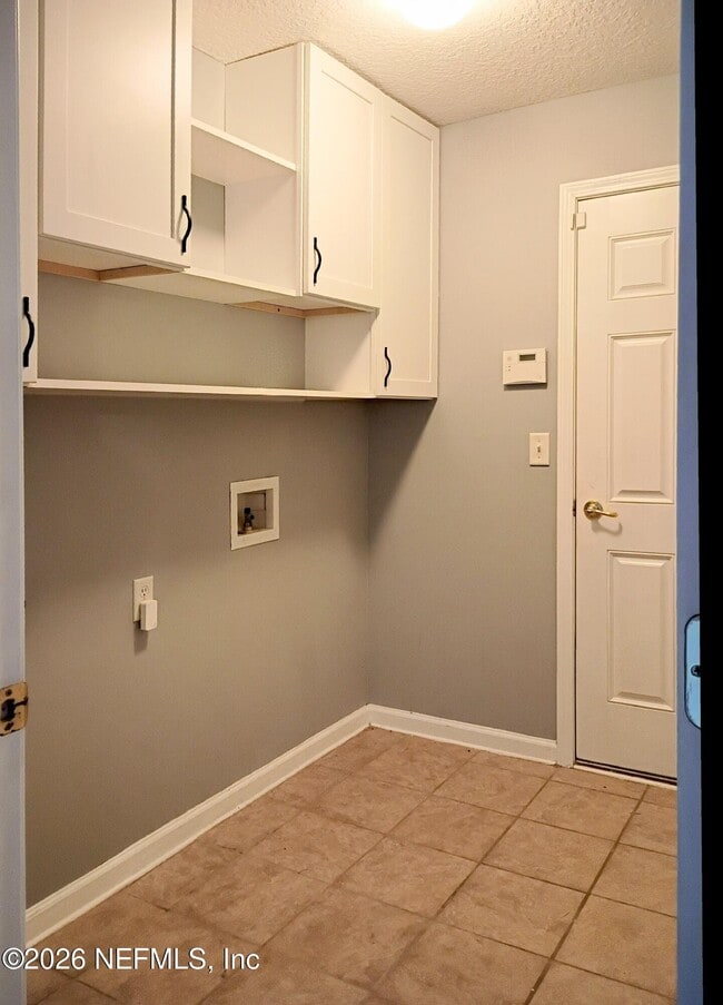 Building Photo - 1392 Hawks Crest Dr