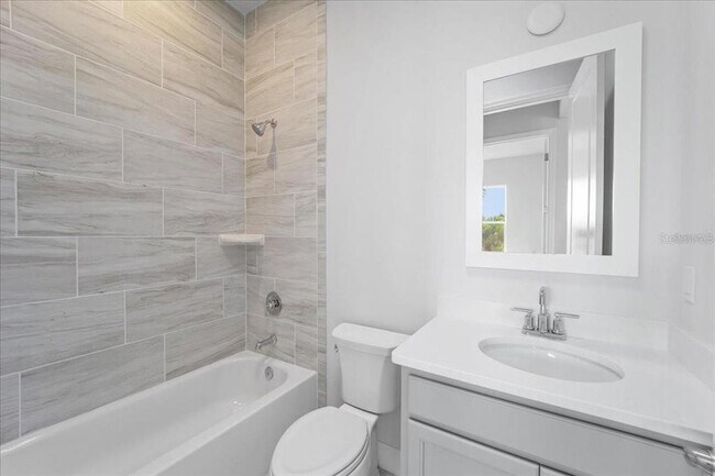 Building Photo - 60 Del Palma Dr
