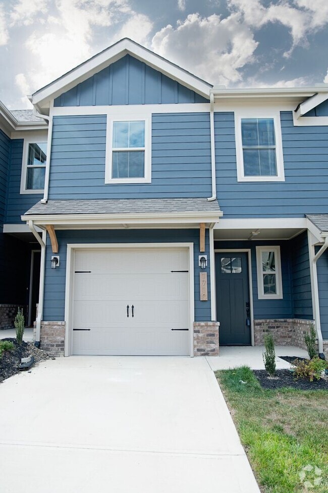 Building Photo - Welcome to the Marigold of Clover Ridge! N...