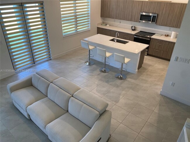 Building Photo - 4435 SW 174th Ave