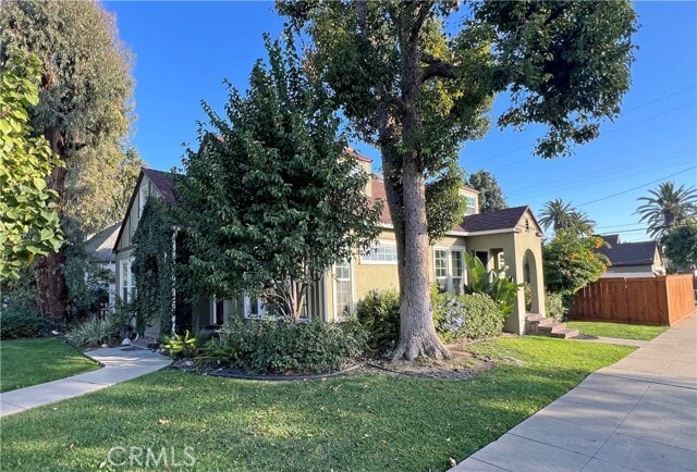 Building Photo - 502 E J St