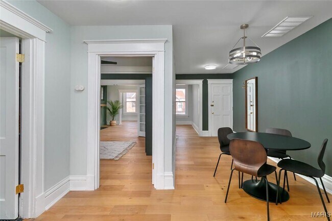 Building Photo - 4166 Russell Blvd