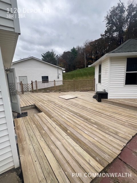 Building Photo - 1120 Depot Rd