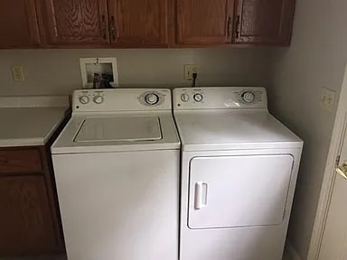 Building Photo - 204 W 2nd St