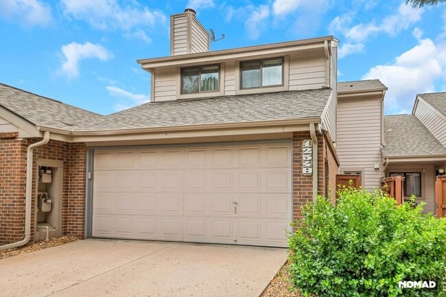 Building Photo - Charming 1BR Townhome in Lakewood