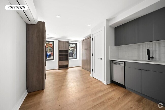 Building Photo - 317 W 51st St
