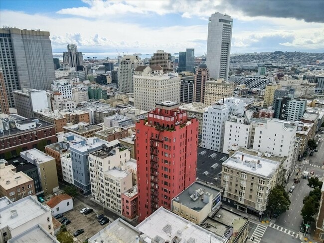 Building Photo - 666 Post St