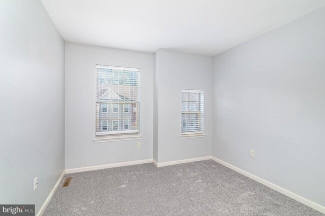 Building Photo - 6315 Creekbend Dr