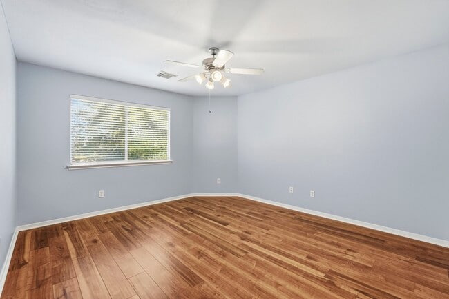 Building Photo - 3311 Whitebud Dr