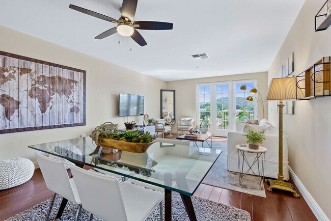 Building Photo - Fully Furnished Condo in the prestigious R...