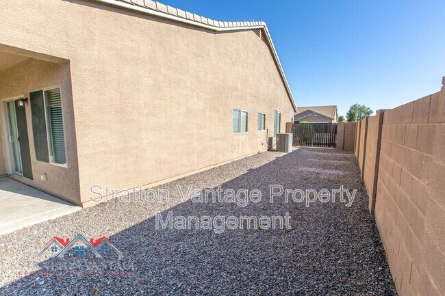 Building Photo - 4710 E Austin Ln