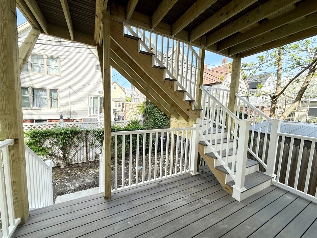 Building Photo - 10 Cawfield St