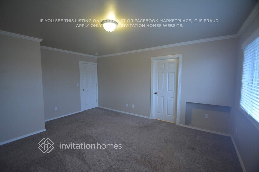 Building Photo - 5806 79th Ave NE