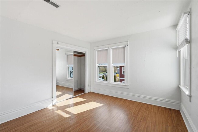 Building Photo - 209 West Main St