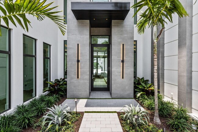 Building Photo - 2085 Vitex Ln