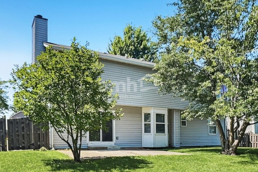 Building Photo - 223 Magnolia Dr