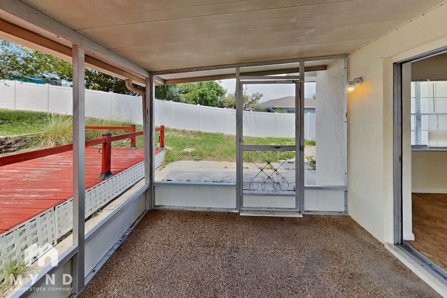 Building Photo - 12431 Brookside St