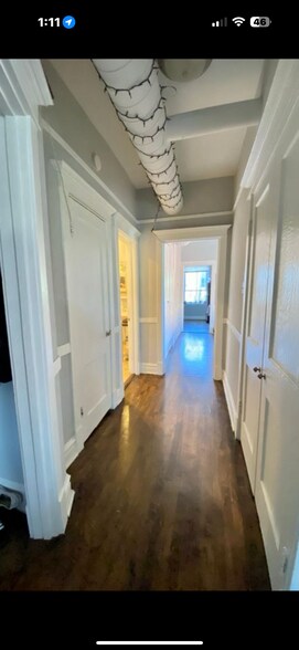 Building Photo - 2100 W Division St