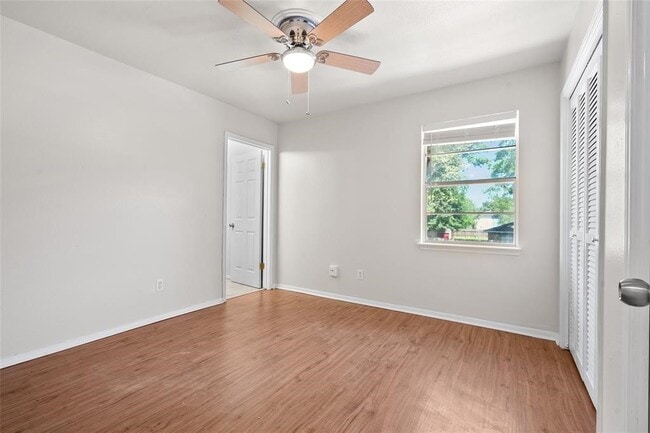 Building Photo - 328 S 2nd St