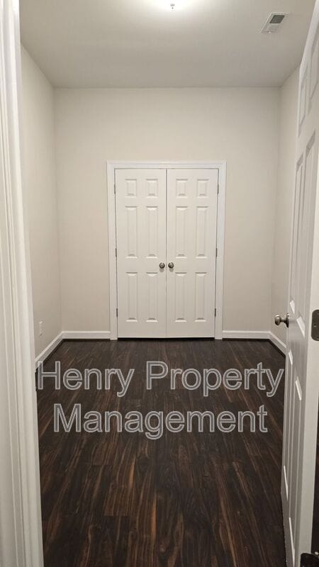 Building Photo - 121 Harvestwood Dr