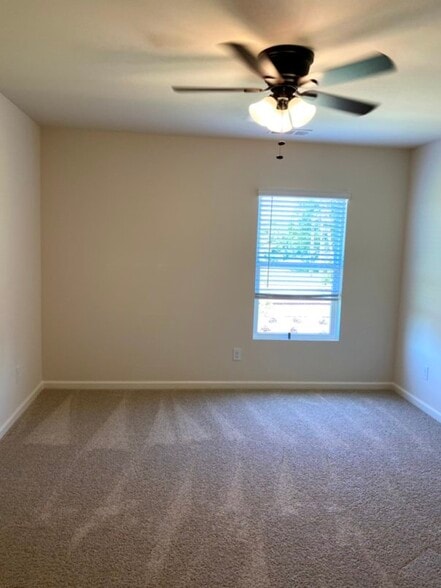 Building Photo - 5420 BARBERRY AVENUE