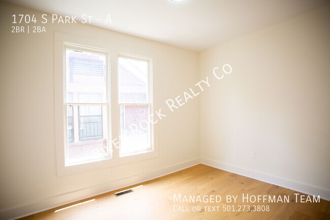 Building Photo - 1704 S Park St