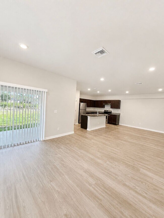 Building Photo - Move in Special + Pets Allowed
