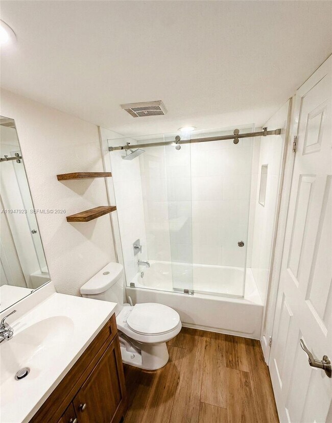 Building Photo - 1190 Coral Club Dr