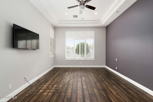Building Photo - 9901 E Edgestone Dr