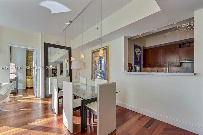 Building Photo - 333 Las Olas Way