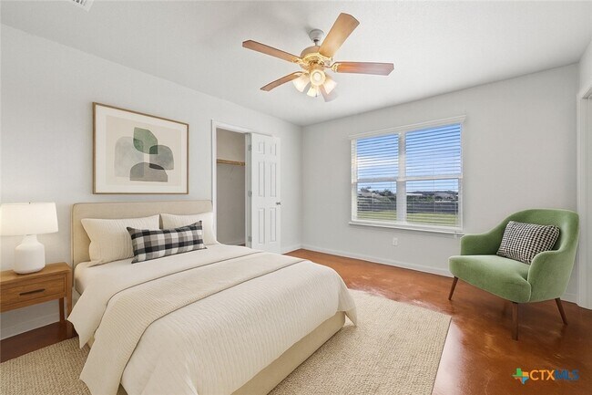 Building Photo - 3749 W Amity Rd