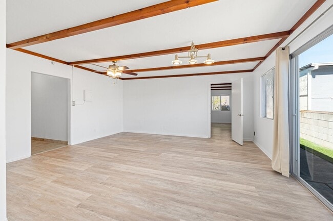 Building Photo - Charming single story in Clairemont