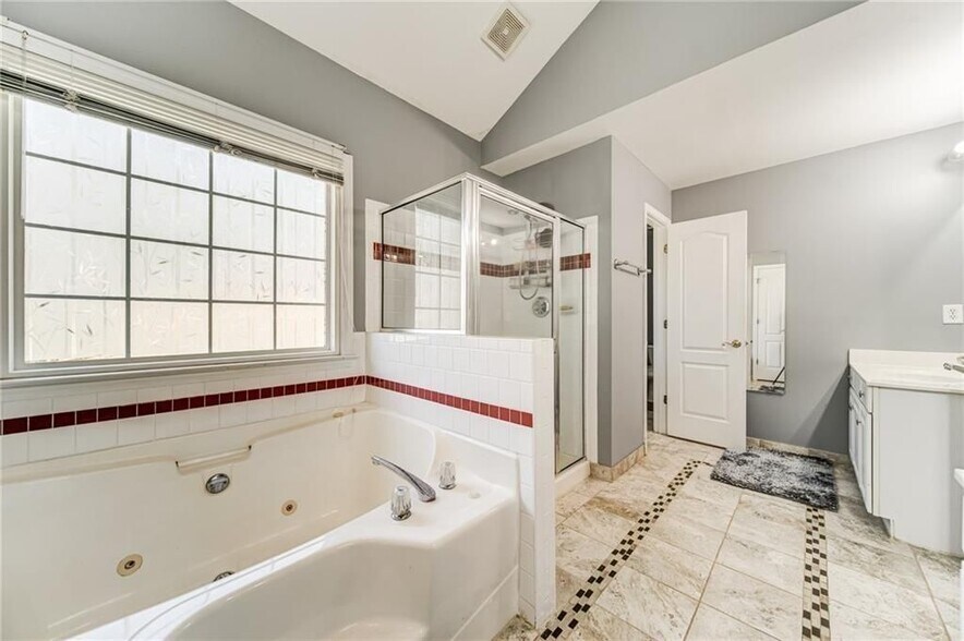 Building Photo - 2847 Lowe Ct