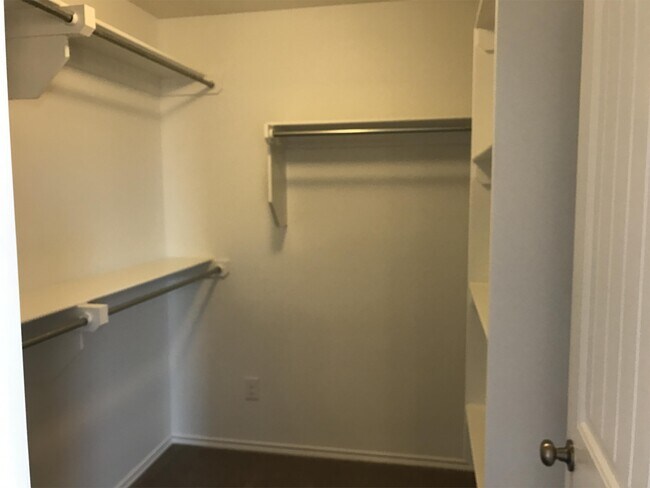 Building Photo - 1605 Wrangler Ln