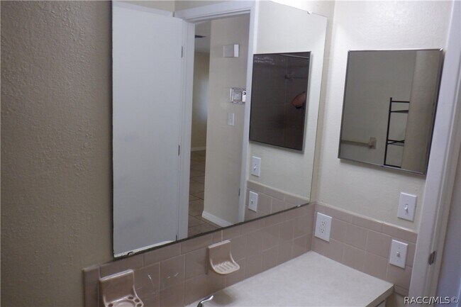 Building Photo - 7234 Cherry Laurel Dr