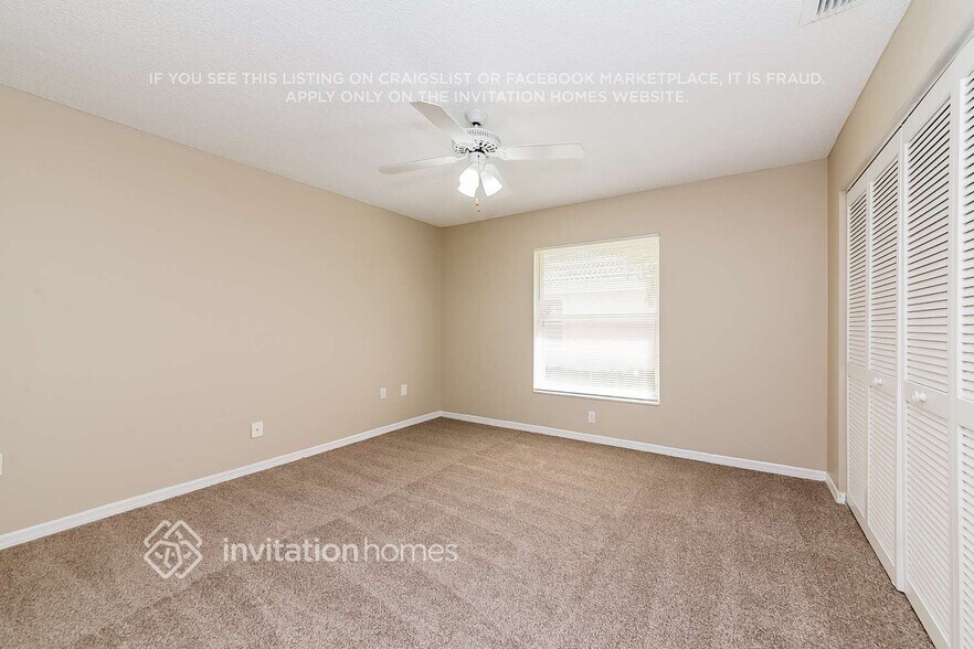 Building Photo - 3613 71st Terrace E