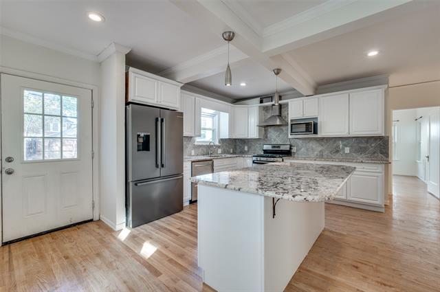 Building Photo - 4328 University Blvd