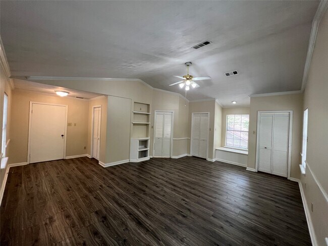 Building Photo - 11016 Meadow Rue St