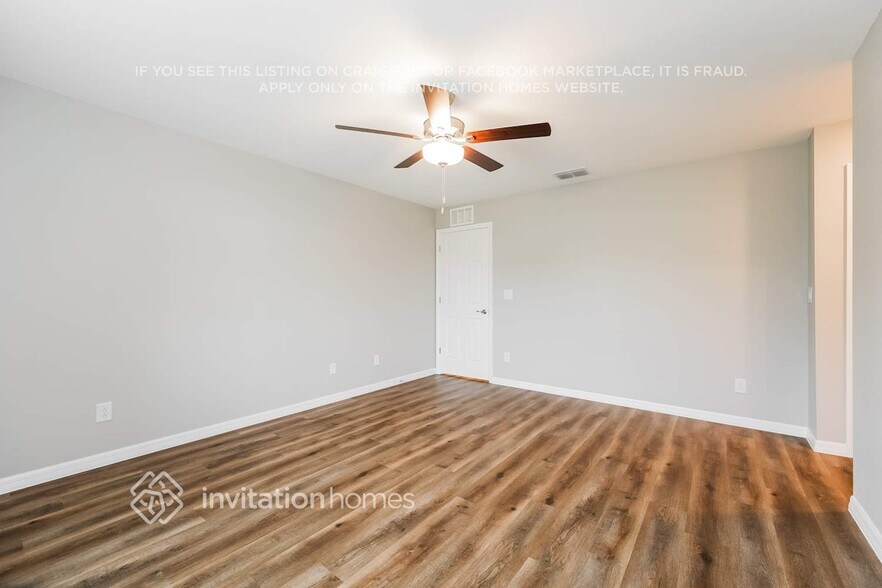 Building Photo - 402 Kostner St