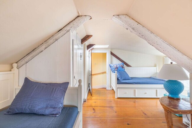 Building Photo - 21 Mugford St