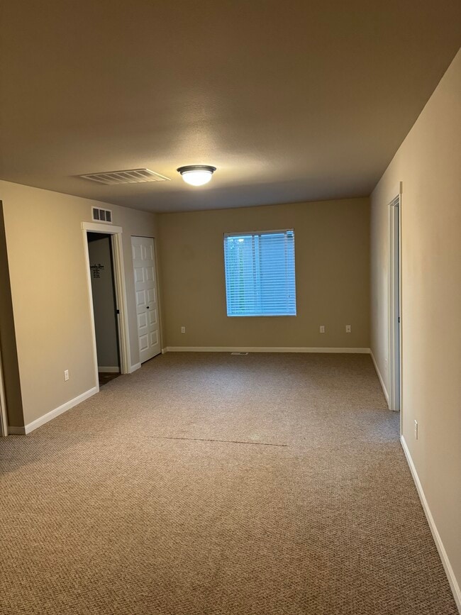 Building Photo - 4164 SW Colbert Way