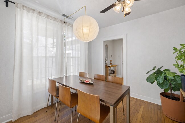 Building Photo - 1202 E 29th St