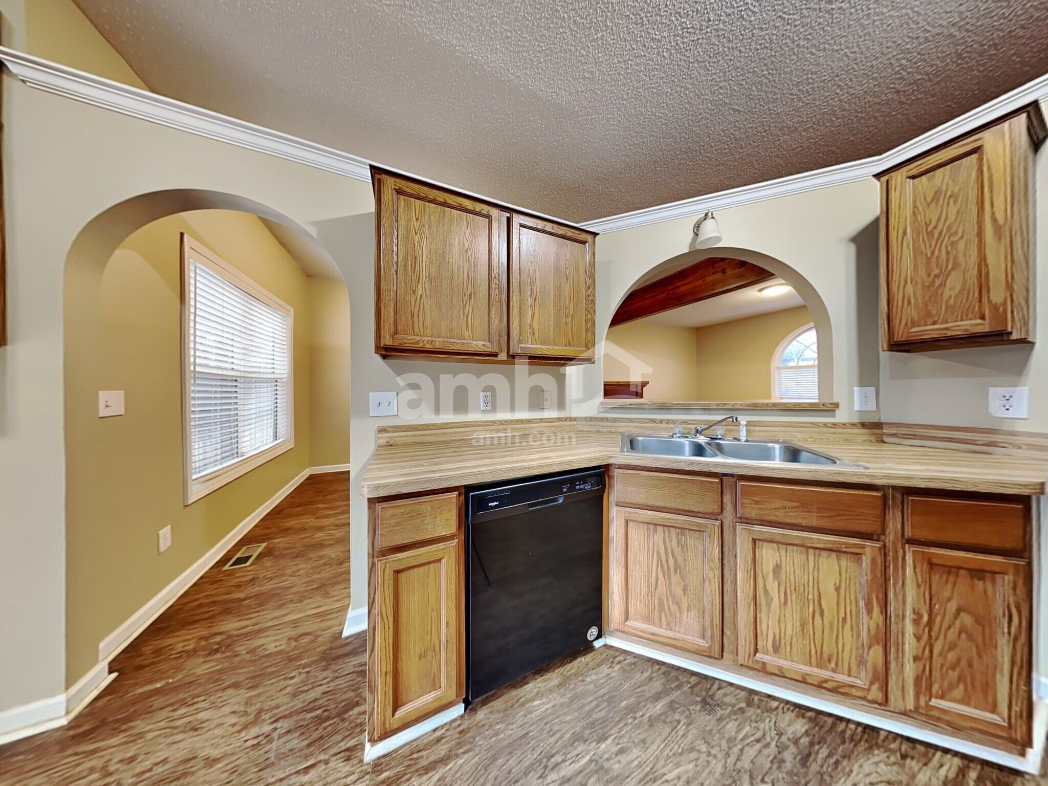 Building Photo - 2020 Foster Dr