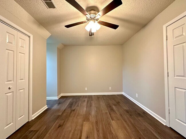 Building Photo - Stunning Single-Family Home with Plenty of...