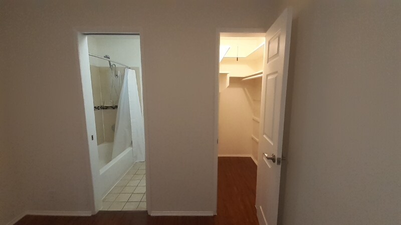 Building Photo - 5929 Laurel Canyon Blvd