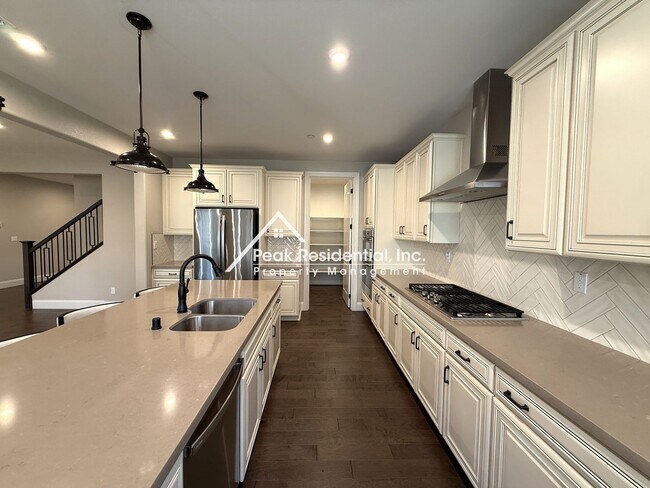 Building Photo - Updated Rocklin 3bd/4ba House With Large L...