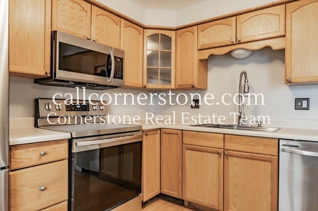 Building Photo - 3614 Regis St