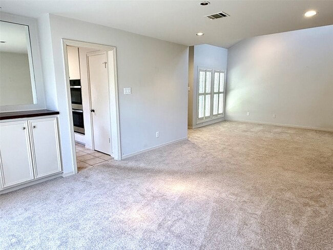 Building Photo - 1611 Potomac Dr