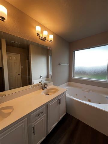 Building Photo - 3560 Leigh Ct